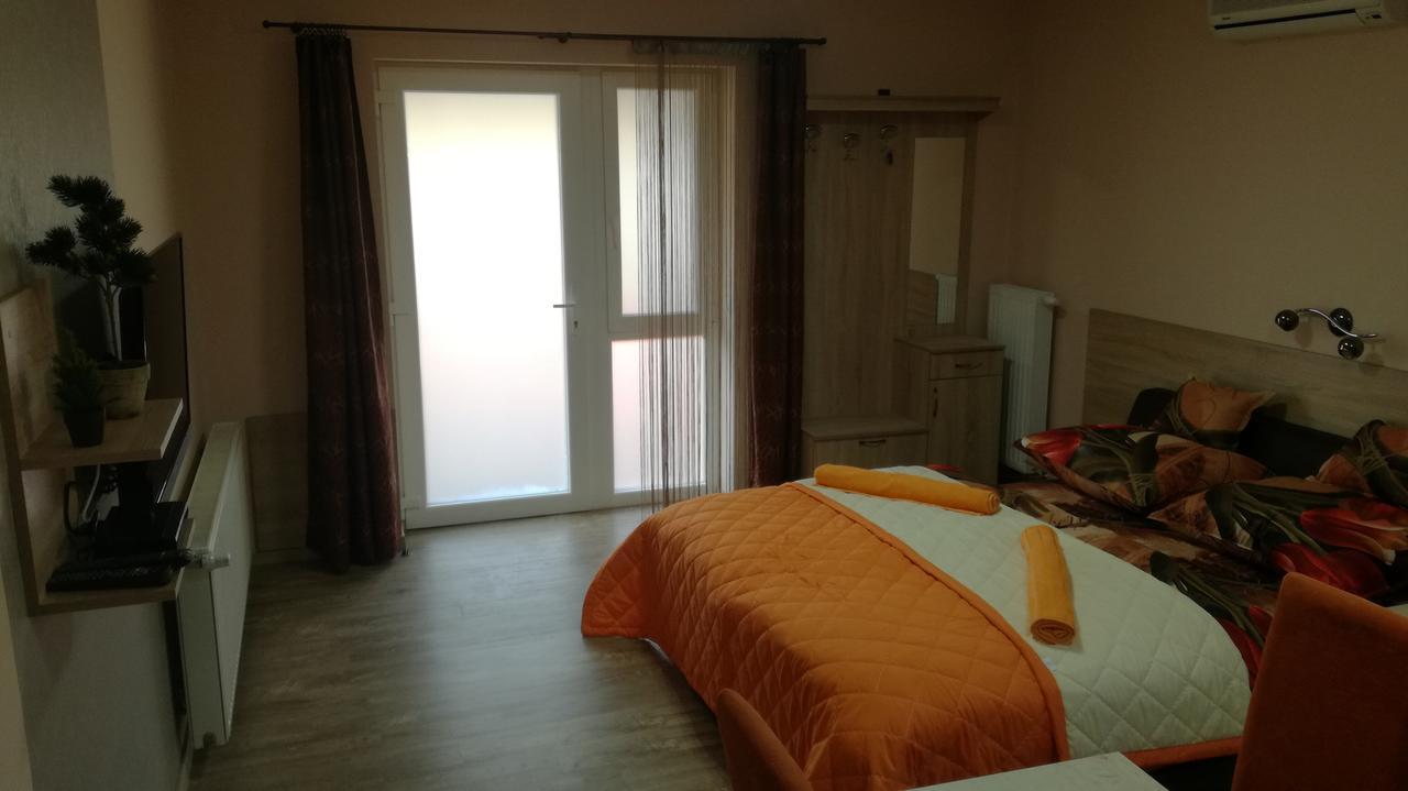 Keri Vendeghaz Apartment Mosonmagyarovar Ngoại thất bức ảnh