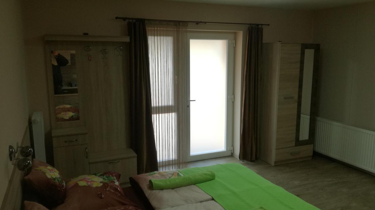 Keri Vendeghaz Apartment Mosonmagyarovar Ngoại thất bức ảnh