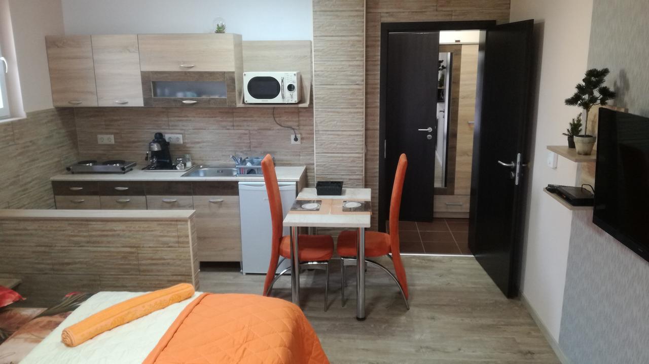 Keri Vendeghaz Apartment Mosonmagyarovar Ngoại thất bức ảnh