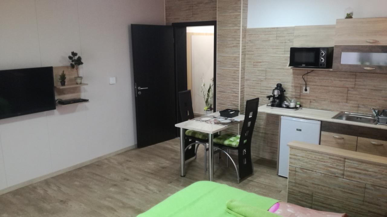 Keri Vendeghaz Apartment Mosonmagyarovar Ngoại thất bức ảnh